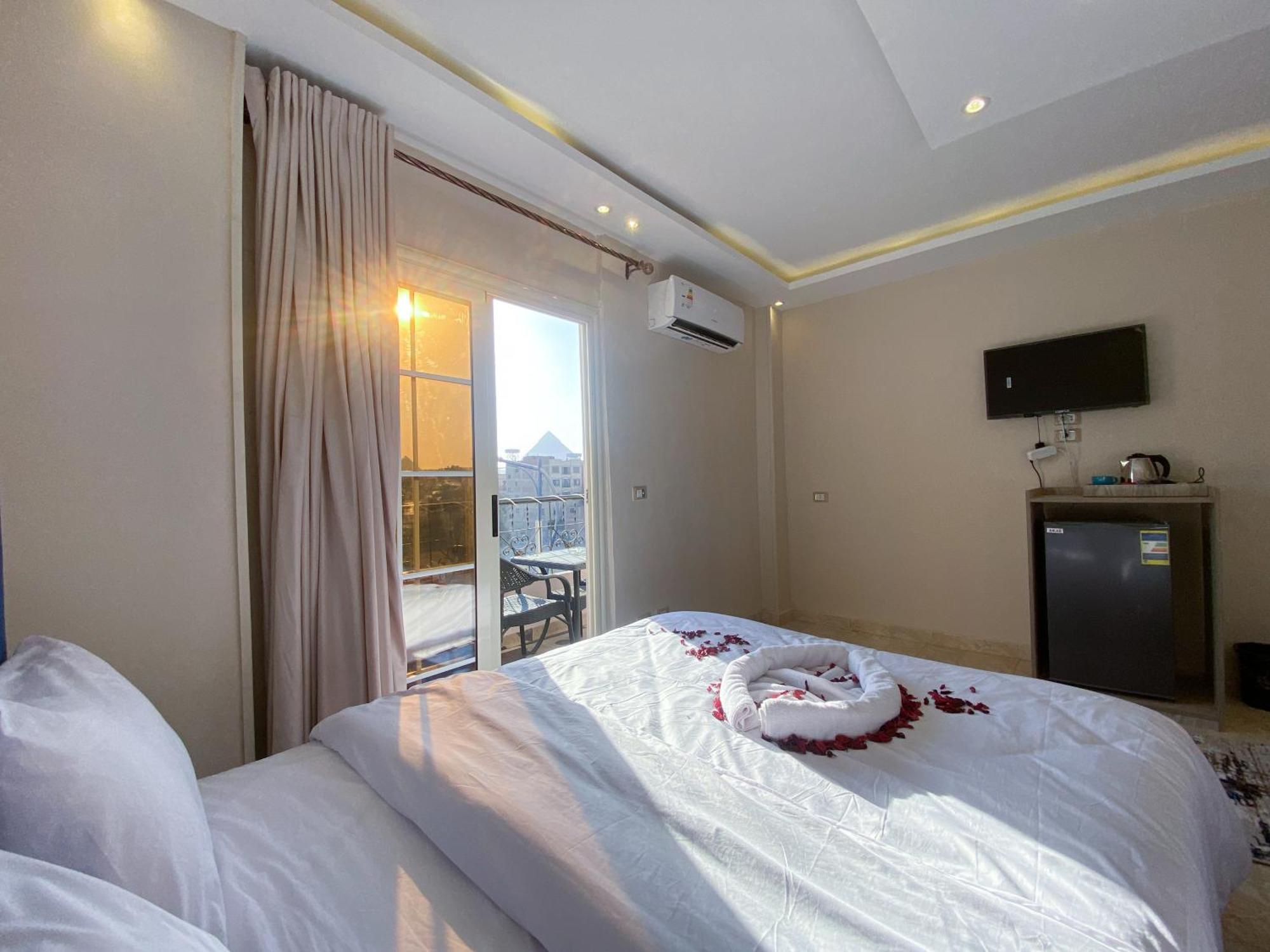 Young Pharaoh View Inn Kairo Bagian luar foto