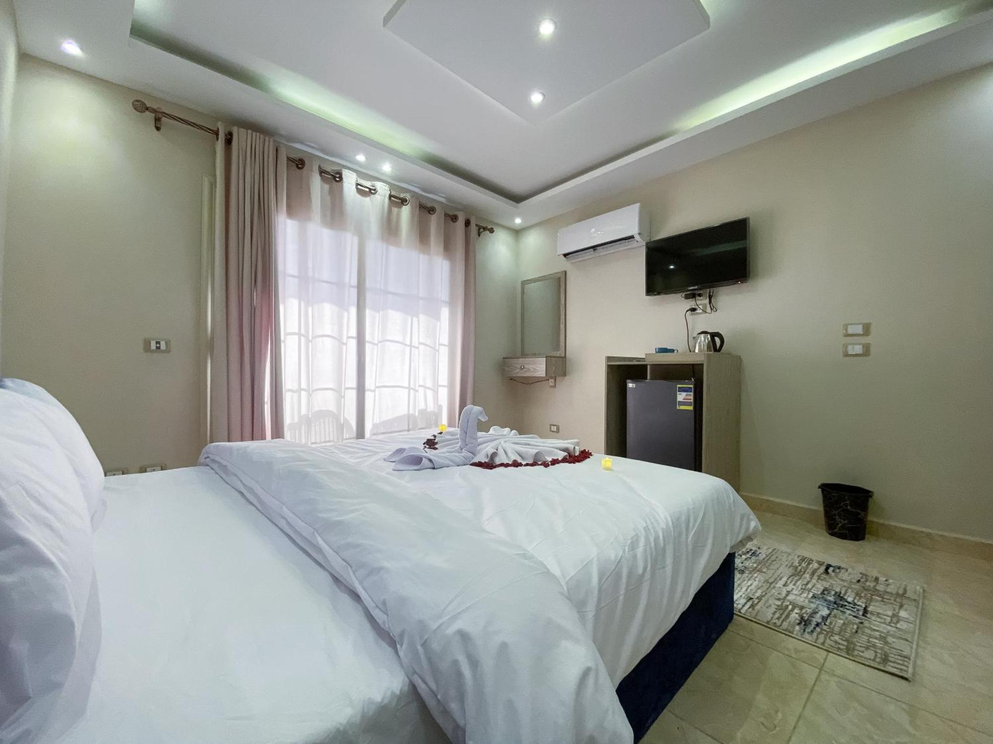 Young Pharaoh View Inn Kairo Bagian luar foto