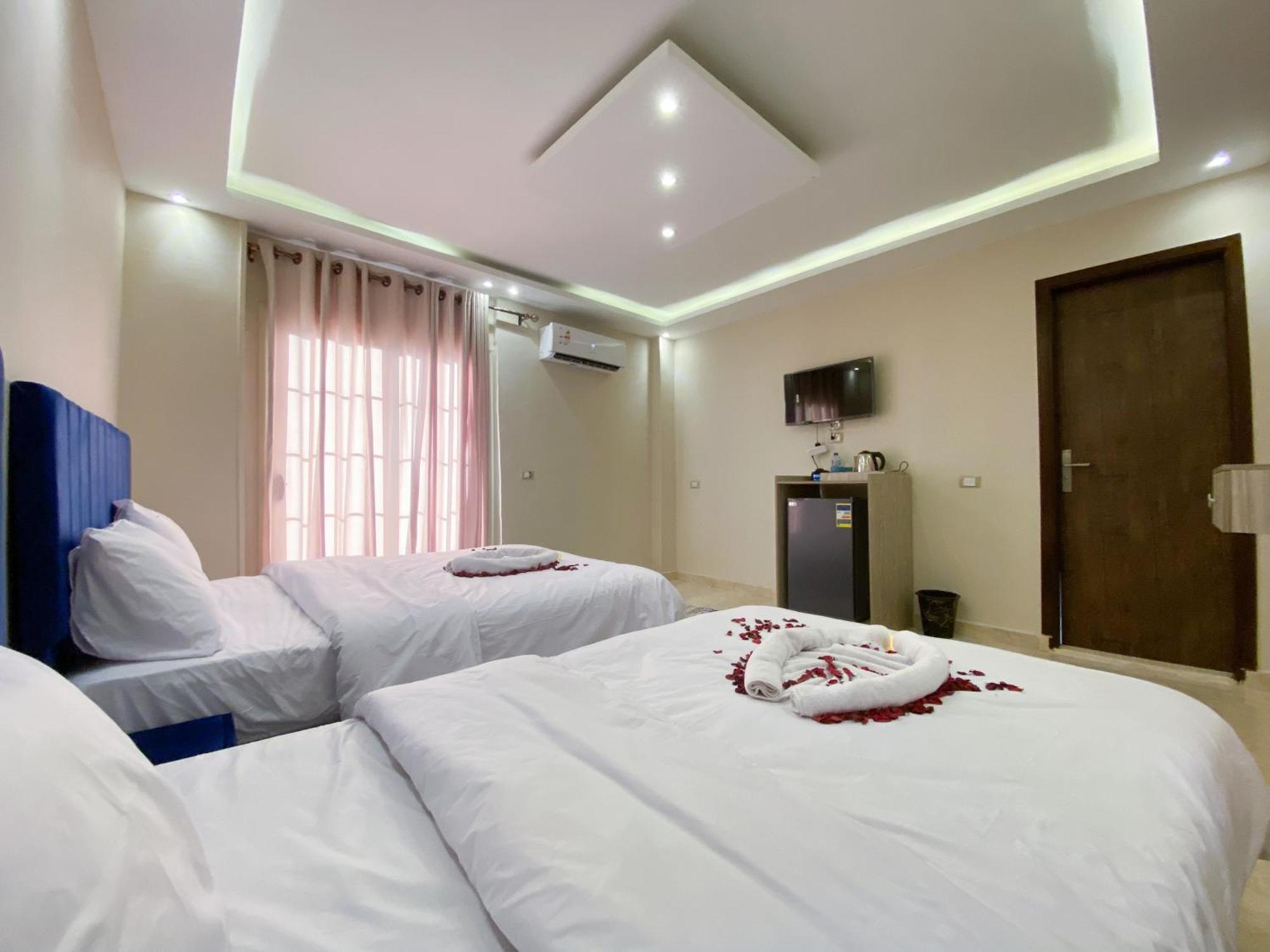 Young Pharaoh View Inn Kairo Bagian luar foto